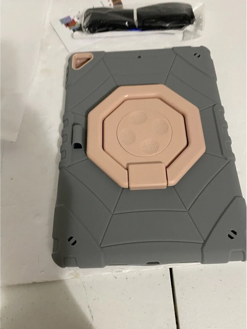 Kapiatok Tablet Case for Ipad 9 Gen New Open Box Never Used